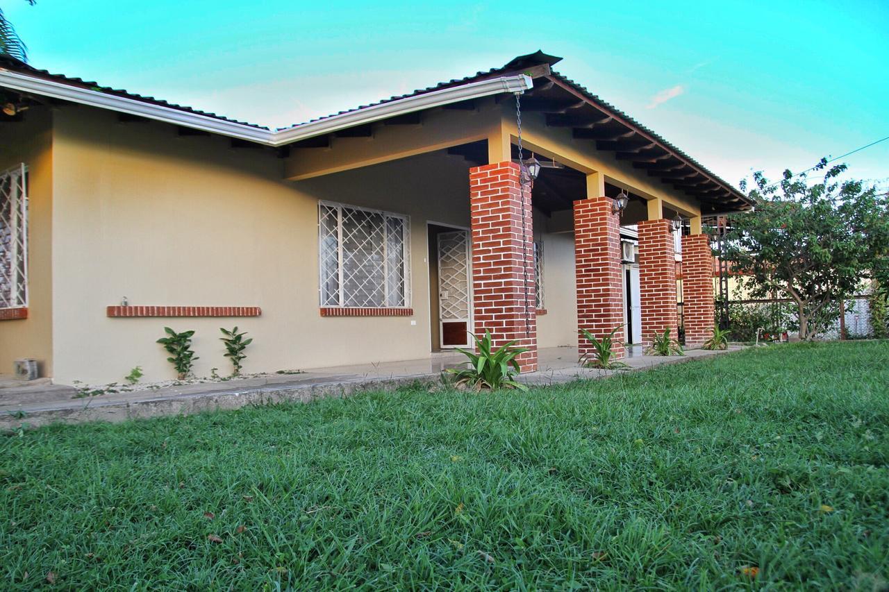 ליברייה Hostal My Green House מראה חיצוני תמונה