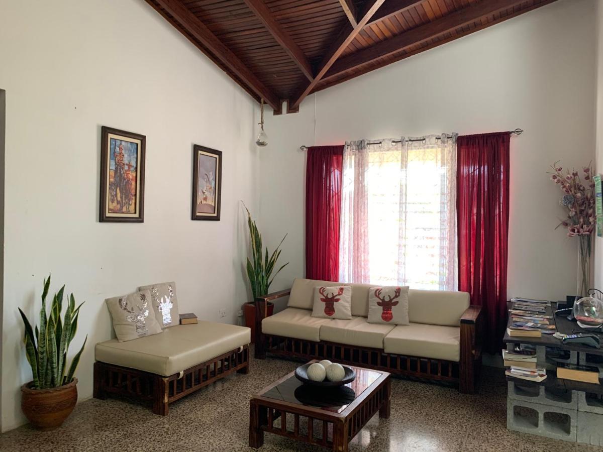 ליברייה Hostal My Green House מראה חיצוני תמונה