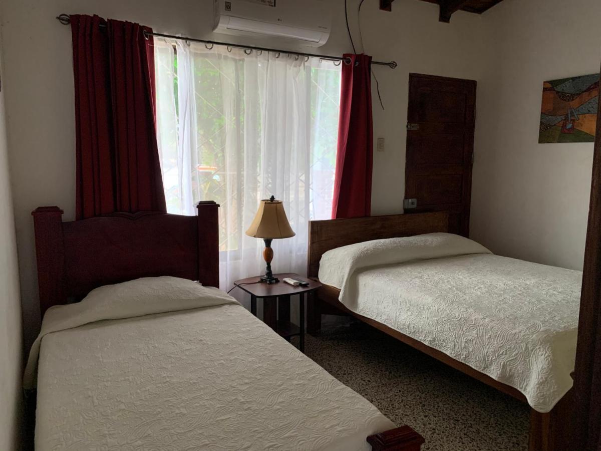 ליברייה Hostal My Green House מראה חיצוני תמונה
